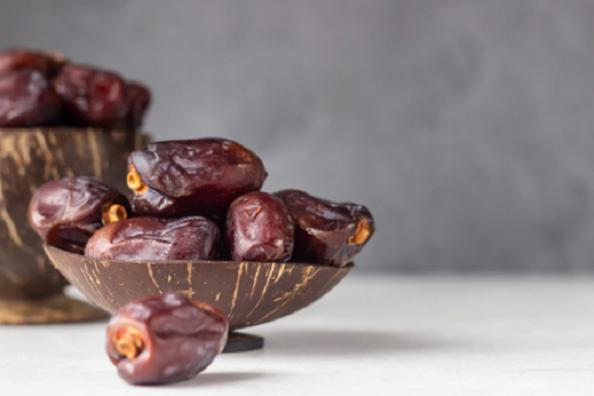 Choosing the Right Type of Dates for Our Body