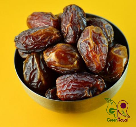 Why Should You Eat Piarom Dates Daily?